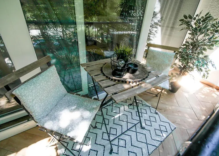 Lola\'S Apartment